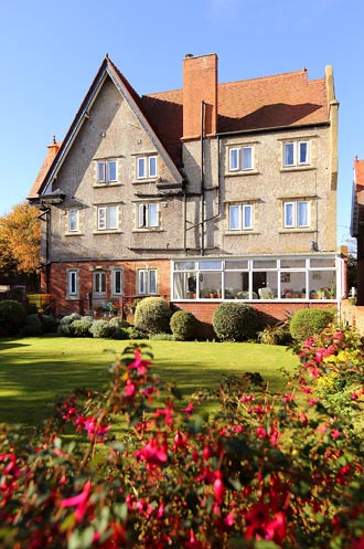 photo of Grimston House and rear garden